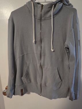 Size Med Ampersand Ave "Morning Glory* Hoodie
